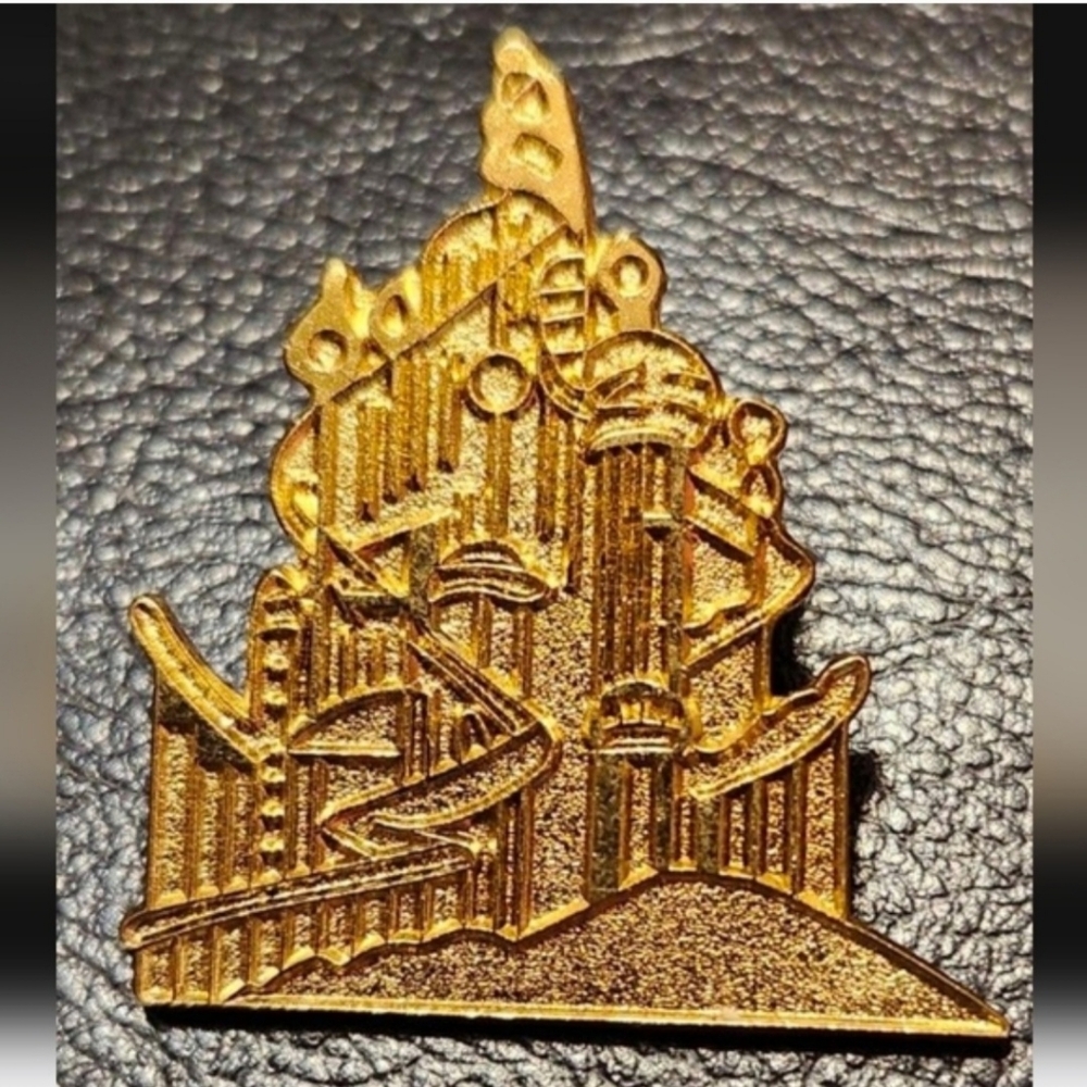 Lot Of Disney Exclusive Collectors Trading Pins
